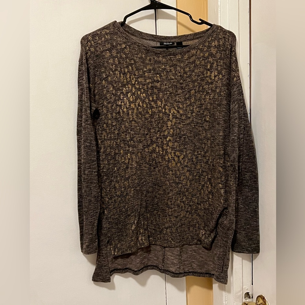 Beautiful Size Medium Pull over blouse.